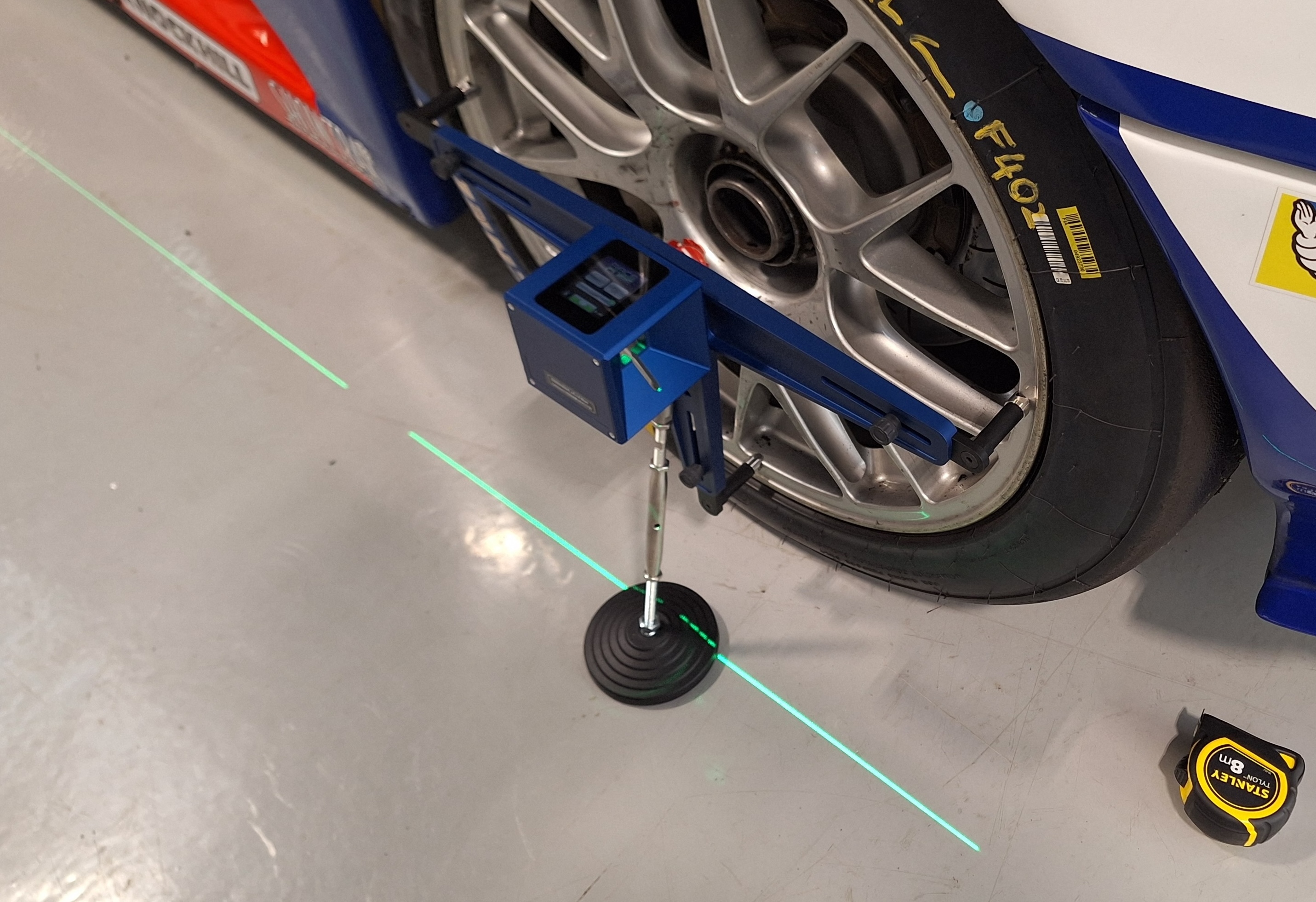 RaceCUBE